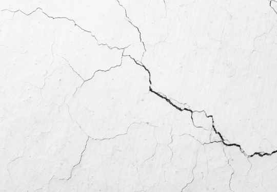 Трещины в штукатурке